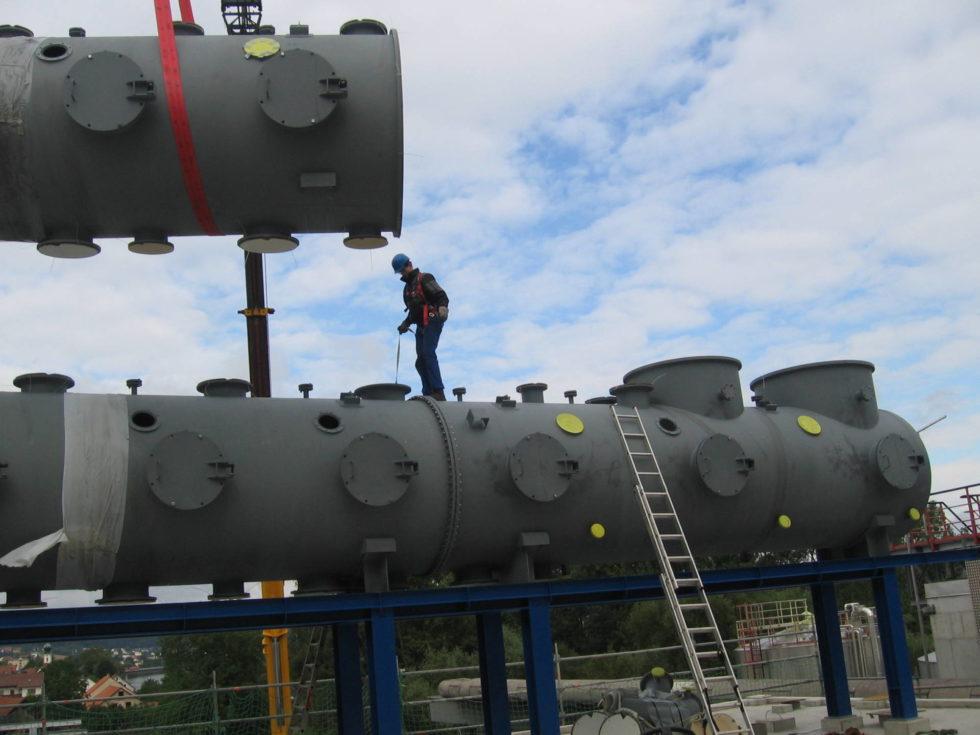 Erection of a vacuum cooling crystallization plant