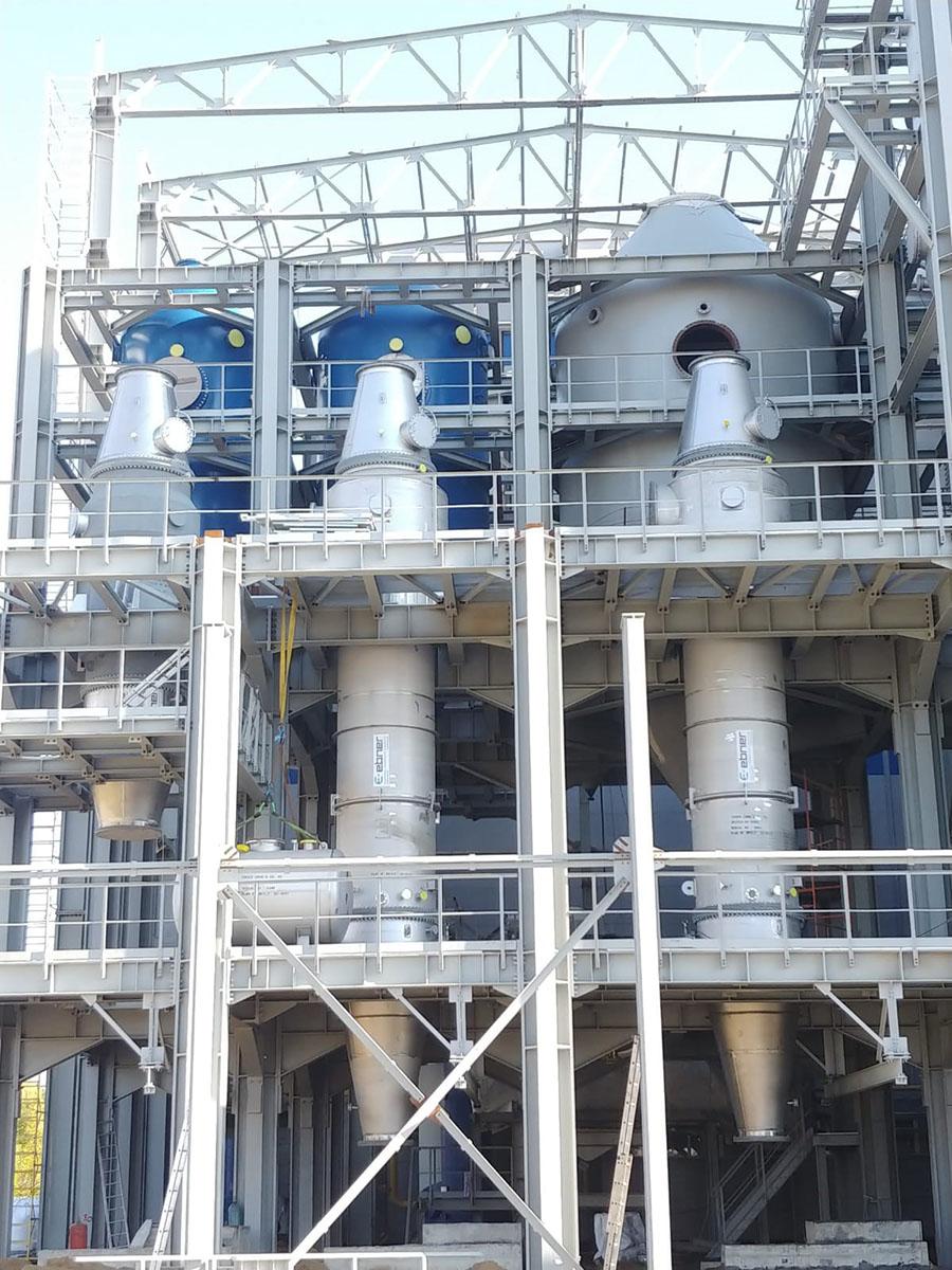 Evaporation plant for CaCl2 solution under construction